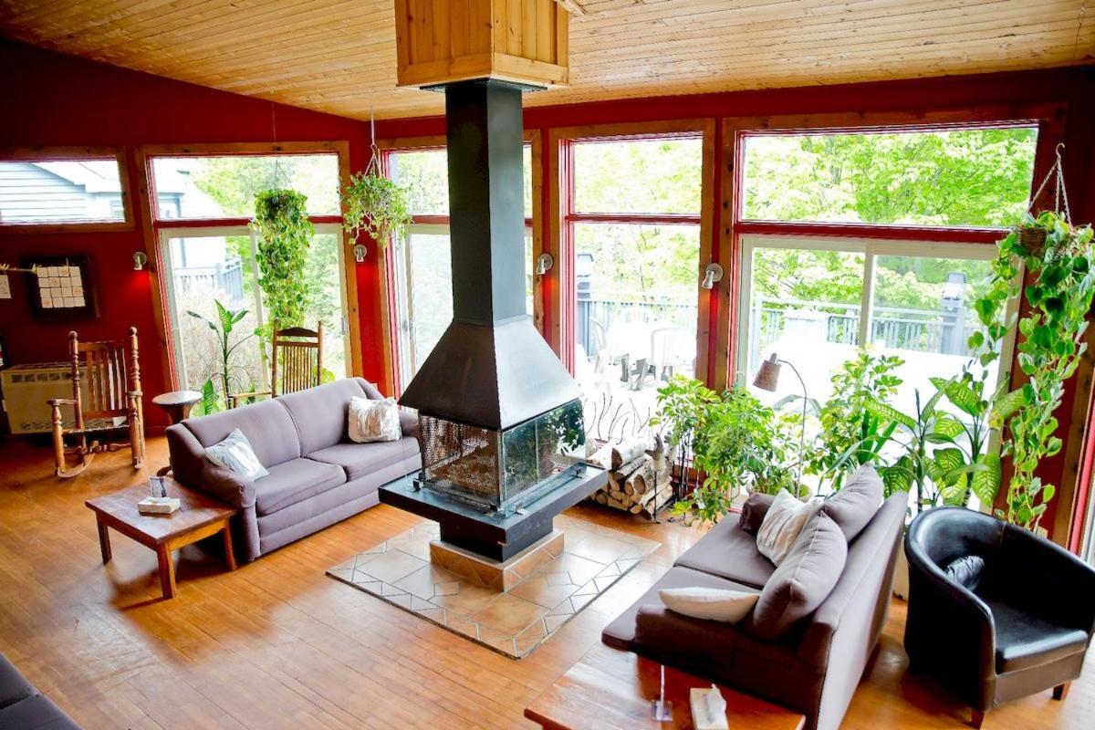 La Petite Auberge De Jouvence Magog Exterior foto