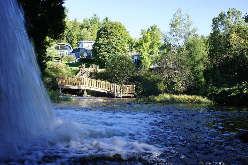 La Petite Auberge De Jouvence Magog Exterior foto